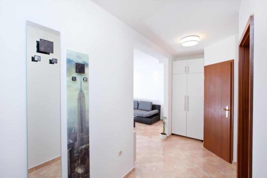 Apartment Aurora Ii *
